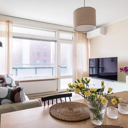 Appartement Kodikas Kahden Makuuhuoneen Asunto Tikkurilassa