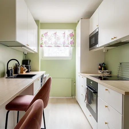 Kodikas Kahden Makuuhuoneen Asunto Tikkurilassa Vantaa