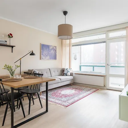 Kodikas Kahden Makuuhuoneen Asunto Tikkurilassa