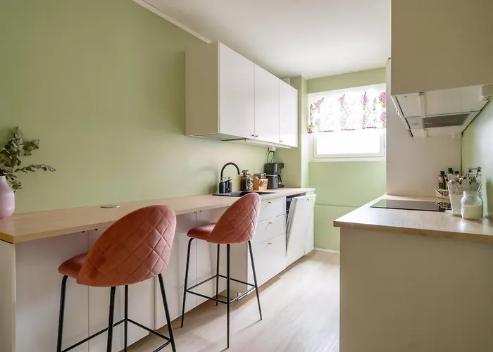 Kodikas Kahden Makuuhuoneen Asunto Tikkurilassa *